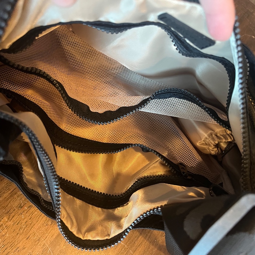 City Mouse Park Crossbody Diaper Bag - Picture 4 of 4
